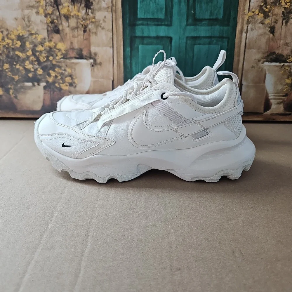 Nike TC 7900 - Sail / DD9682-100 / Women's Shoes Sneakers Size US 8